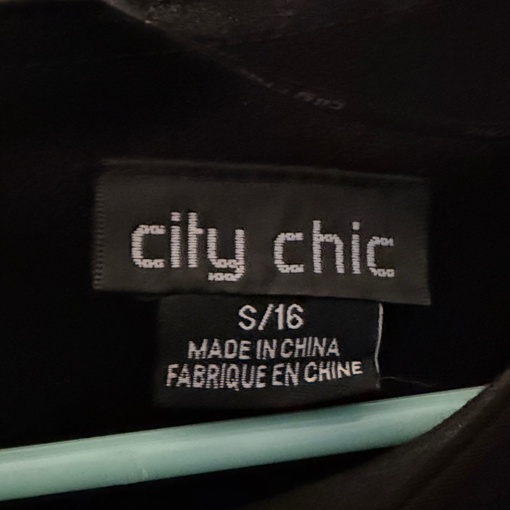 City Chic Black dress straight design classic fit . Wedding guest. - Picture 2 of 8